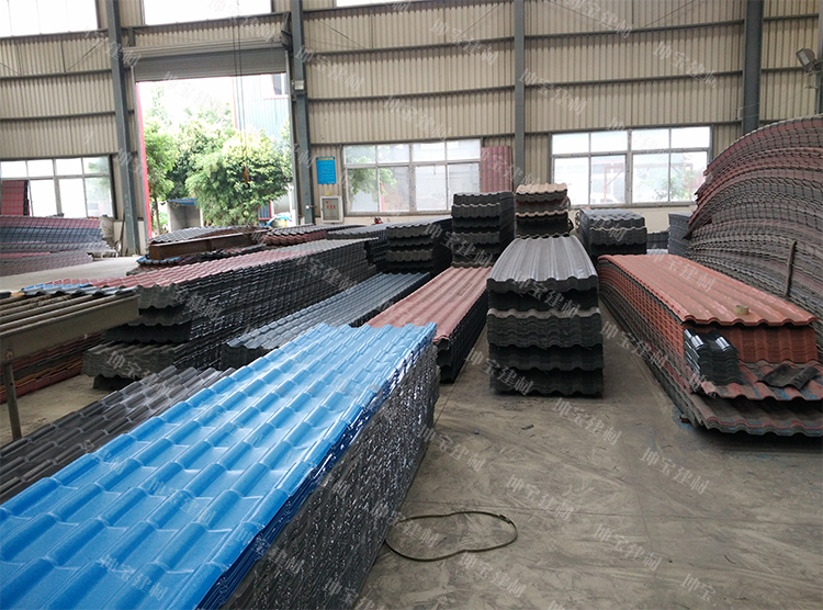 合成樹(shù)脂瓦廠(chǎng)房展示